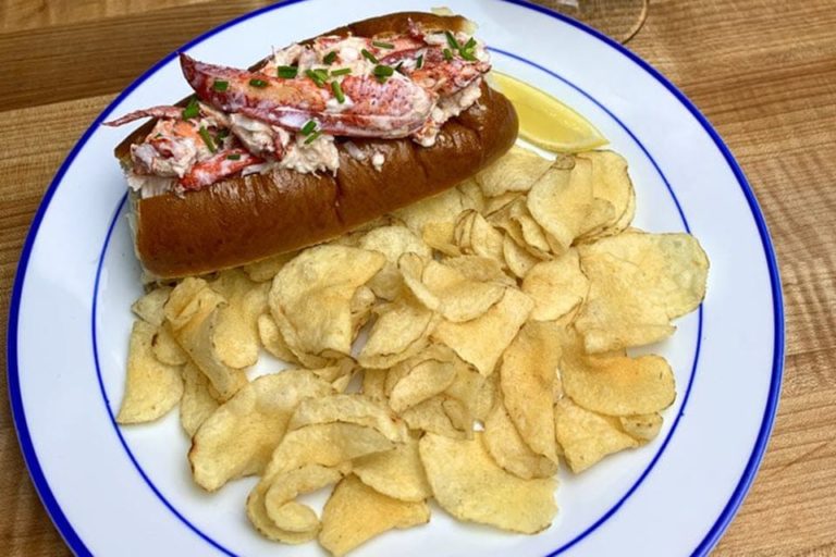 the jetty lobster and raw bar charleston sc food 4 768x512