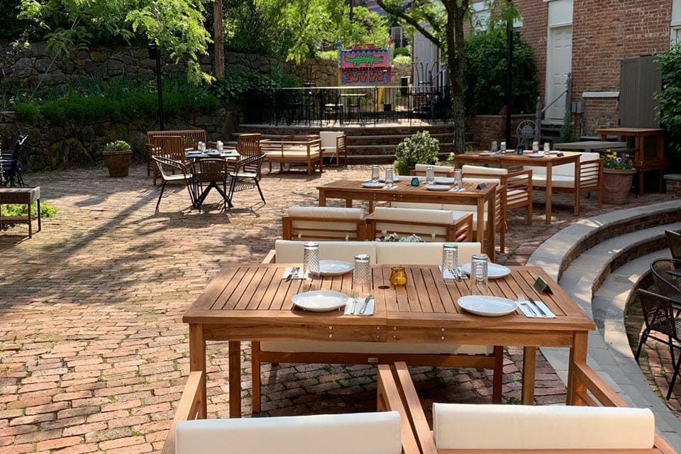 Fig & Lily Garden Virtual Restaurant Concierge