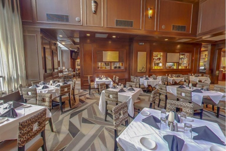 mccormick and schmicks philadelphia pa interior 1 768x512