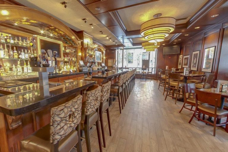 mccormick and schmicks philadelphia pa interior 5 768x512