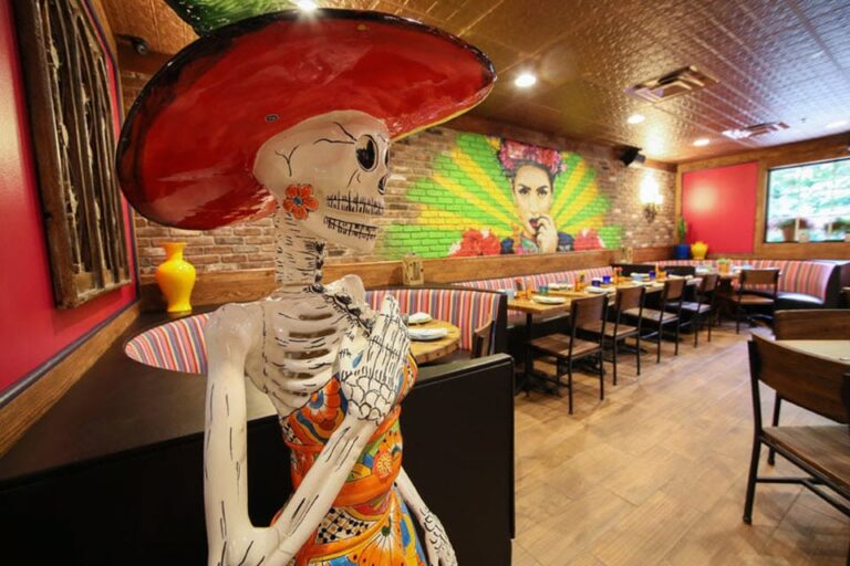 lolitas mexican cantina westwood nj interior 5 768x512