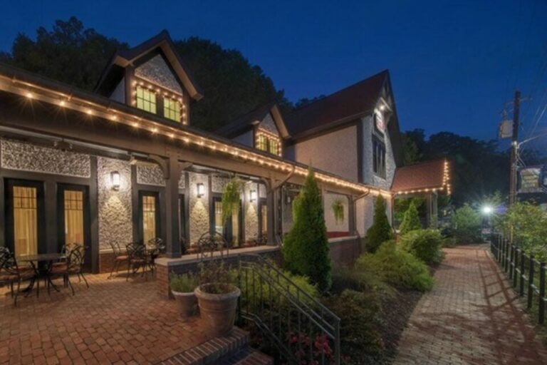 ruths chris steak house asheville nc exterior 1 768x512