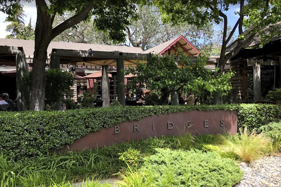 Bridges Restaurant & Bar Virtual Restaurant Concierge