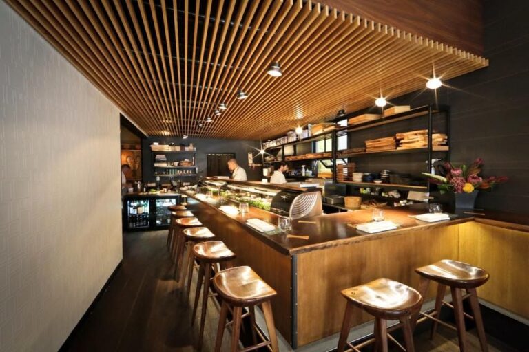 akikos restaurant and sushi bar san francisco interior 1 768x512