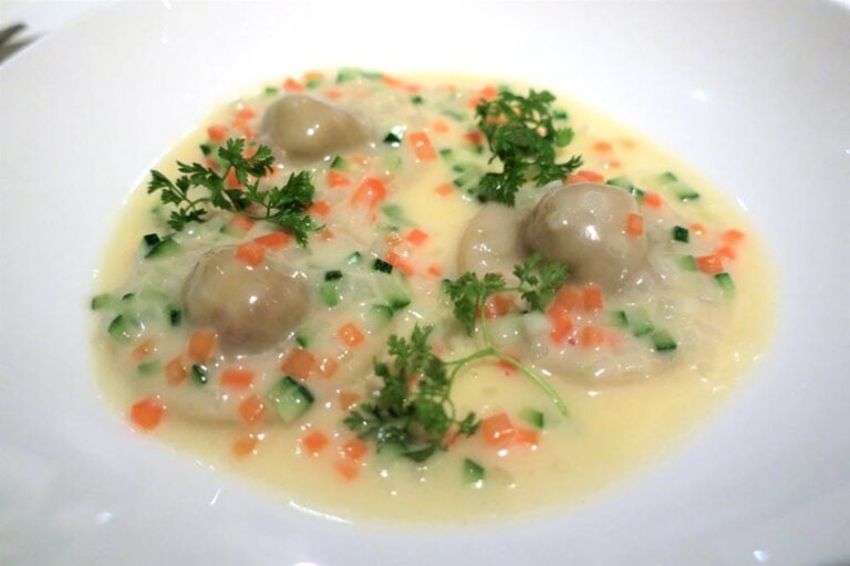 majorelle restaurant upper east side new york food 1 768x512