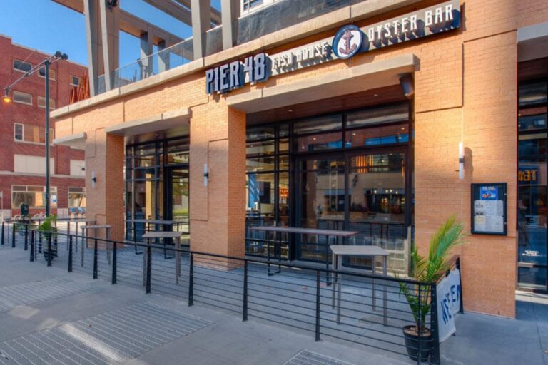 pier 48 fish house and oyster bar indianapolis in exterior 1 768x512