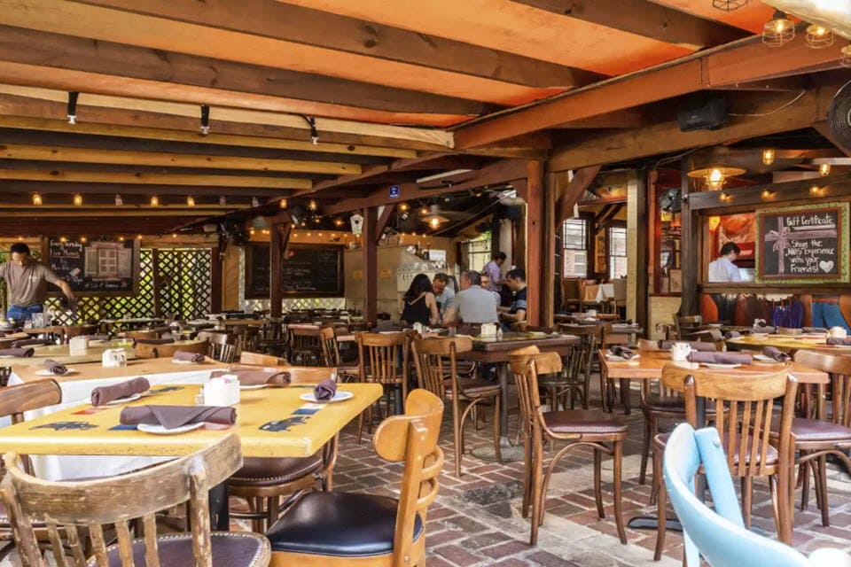 Anis Cafe & Bistro - Virtual Restaurant Concierge