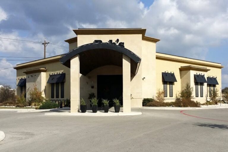 bobs steak and chop house san antonio tx exterior 1 768x512