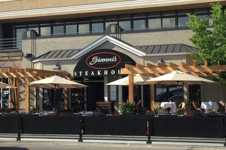 giannis steakhouse wayzata mn exterior 1 768x512