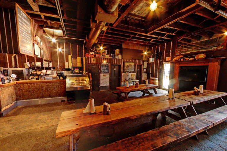 fette sau bbq brooklyn ny interior 2 768x512