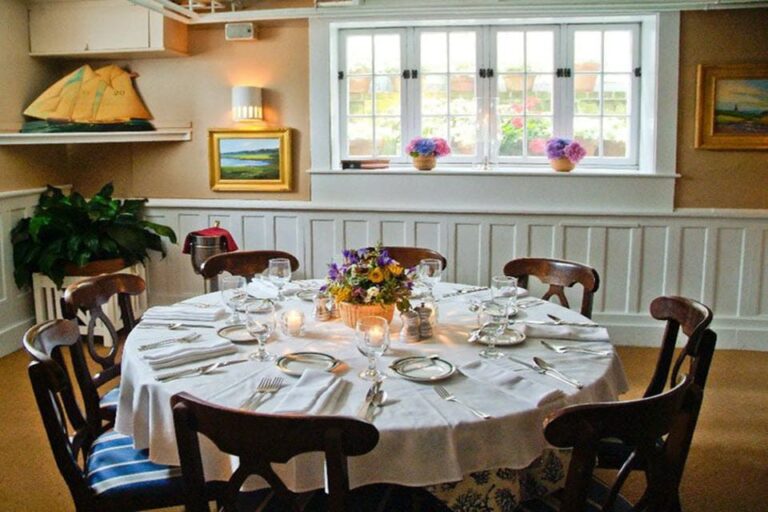 ships inn restaurant nantucket ma interior 2 768x512