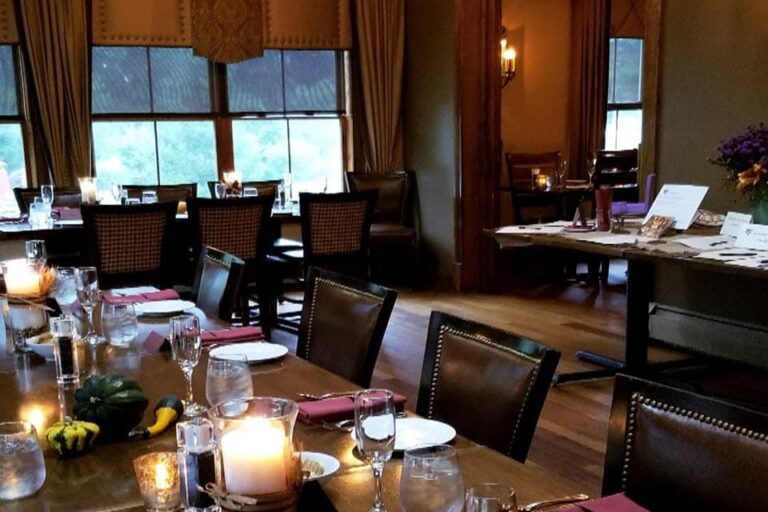 the frogtown chophouse cresco pa interior 6 768x512