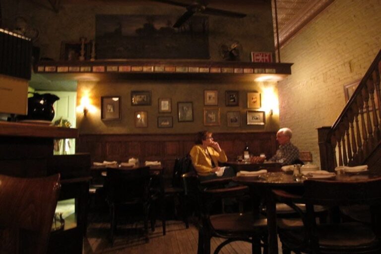 mr martinos trattoria philadelphia pa interior 2 768x512