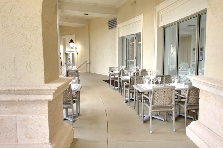 ristorante santucci west palm beach fl outside 2 768x512