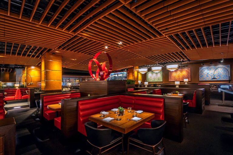 hudson yards grill new york ny interior 2 1 768x512