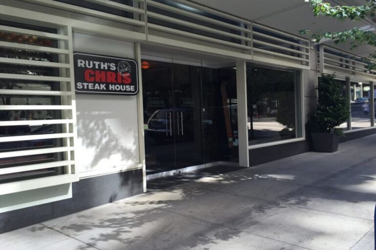 ruths chris steakhouse portland or exterior 2 768x512