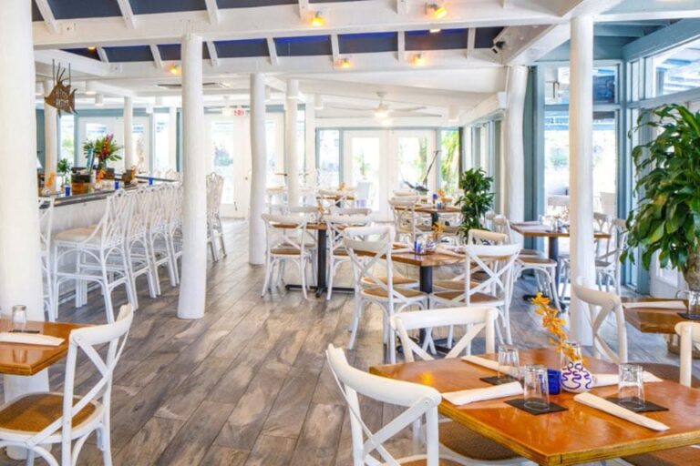 hogfish harrys naples fl interior 3 768x512