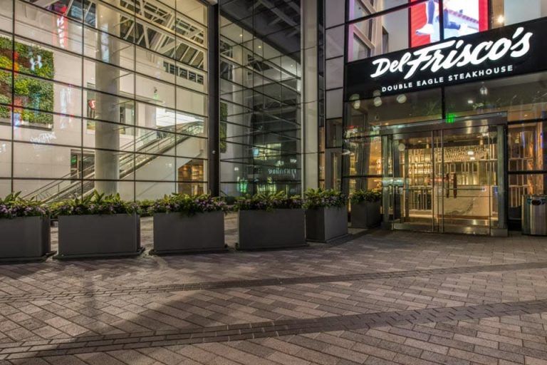 del friscos double eagle steakhouse boston ma exterior 1 768x512