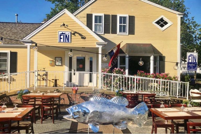 fin seafood dennis ma exterior 1 768x512