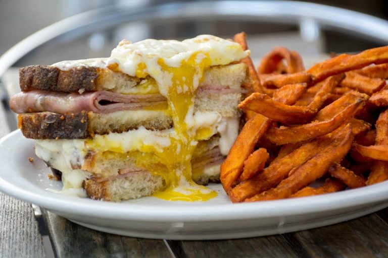 the committed pig summit nj food 8 768x512