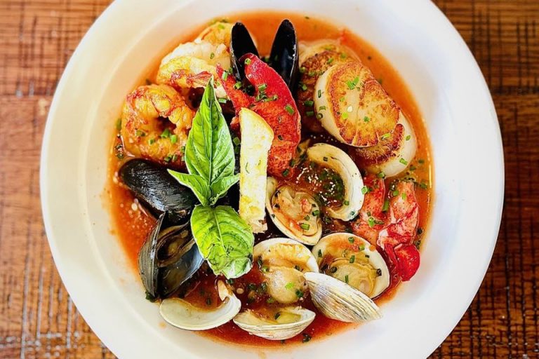 coldwater oyster market and bar fort myers fl food 5 768x512