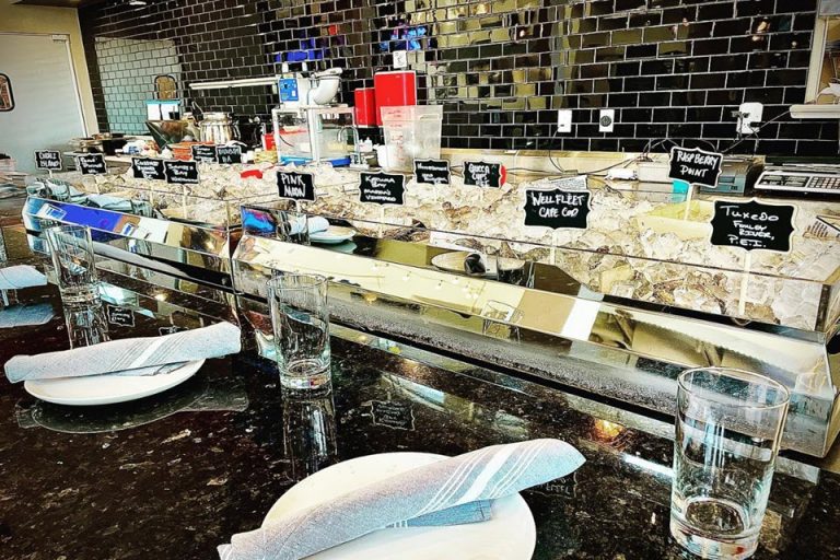coldwater oyster market and bar fort myers fl interior 6 768x512