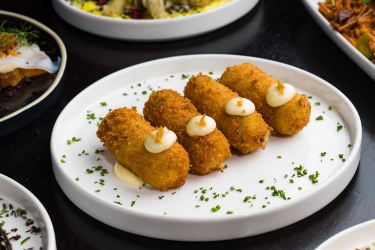 salinas chelsea new york ny food 4 768x512