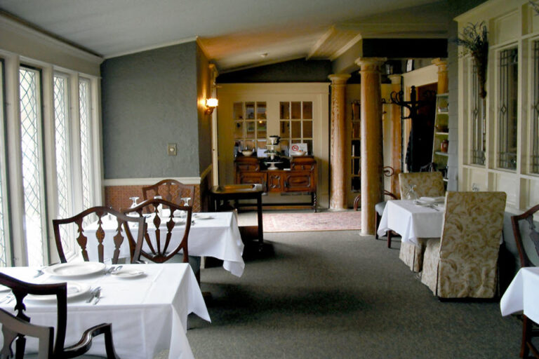 vintage house restaurant hickory nc interior 2 768x512