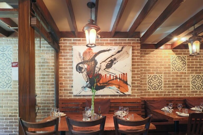 balade east village new york ny interior 2 768x512