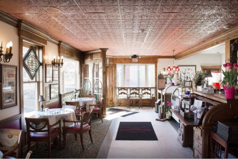 robins nest restaurant mount holly nj interior 2 768x512