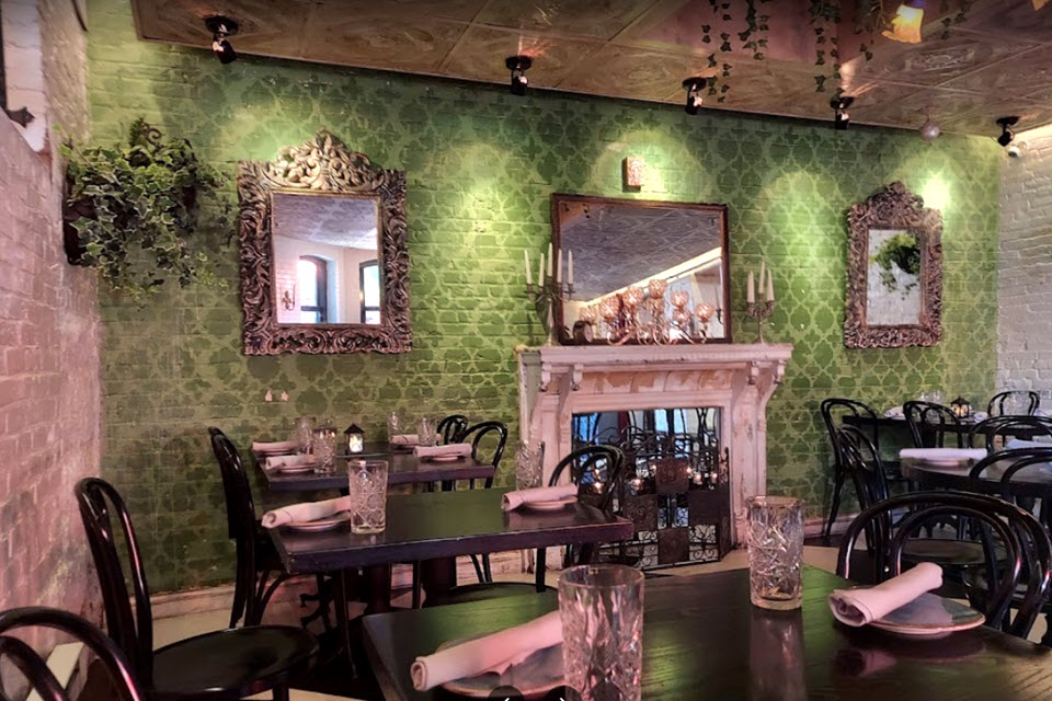 Buttermilk & Bourbon Virtual Restaurant Concierge