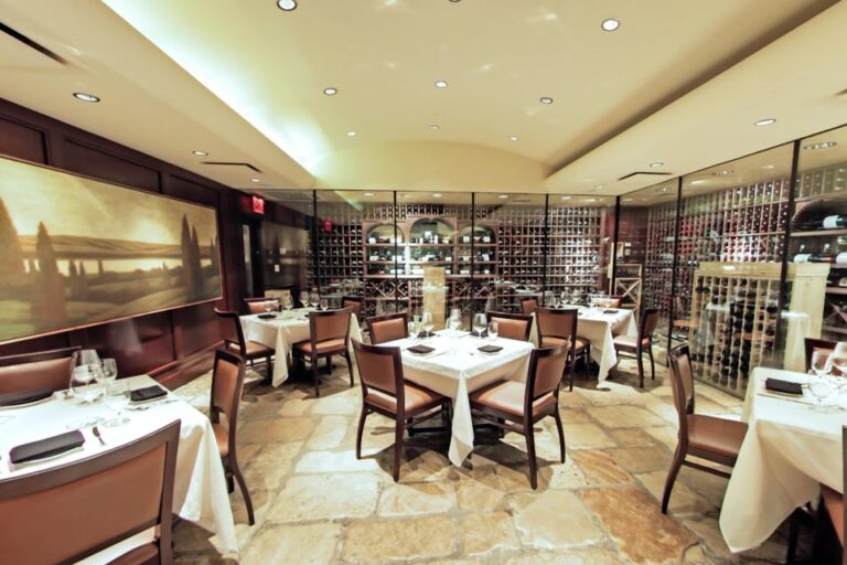 del friscos double eagle steakhouse new york ny interior 11 768x512