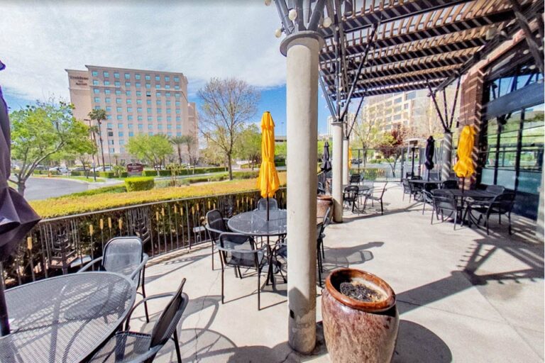 gordon biersch las vegas nv outside 1 768x512