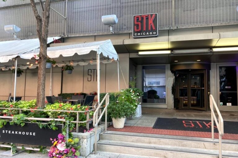 stk steakhouse chicago il exterior 1 768x512