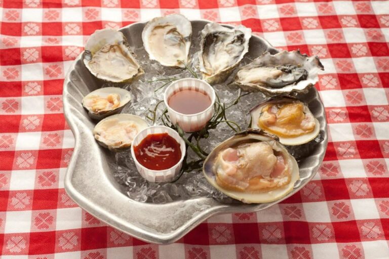 grand central oyster bar new york ny food 1 768x512