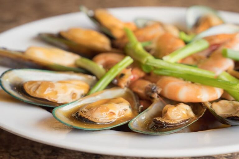 grand central oyster bar new york ny food 9 768x512