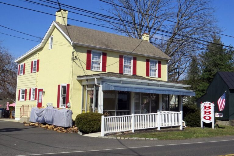 holy que smokehouse lahaska pa exterior 1 768x512
