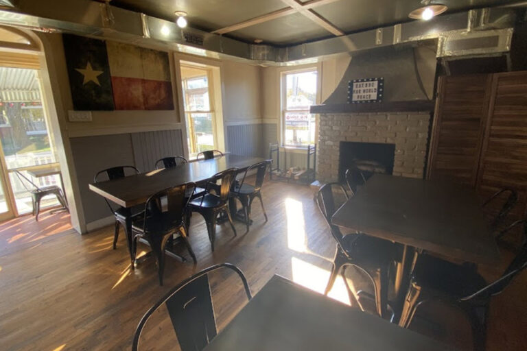 holy que smokehouse lahaska pa interior 1 768x512
