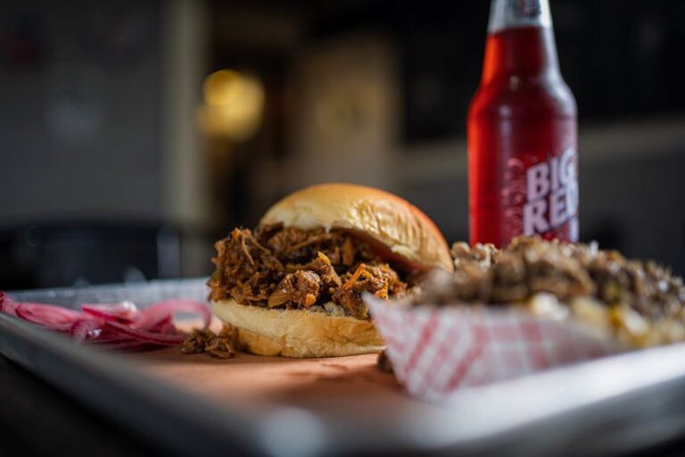 holy que smokehouse lakaska pa food 1 768x512