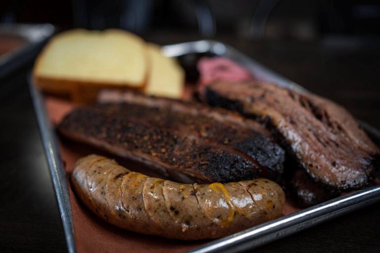 holy que smokehouse lakaska pa food 2 768x512