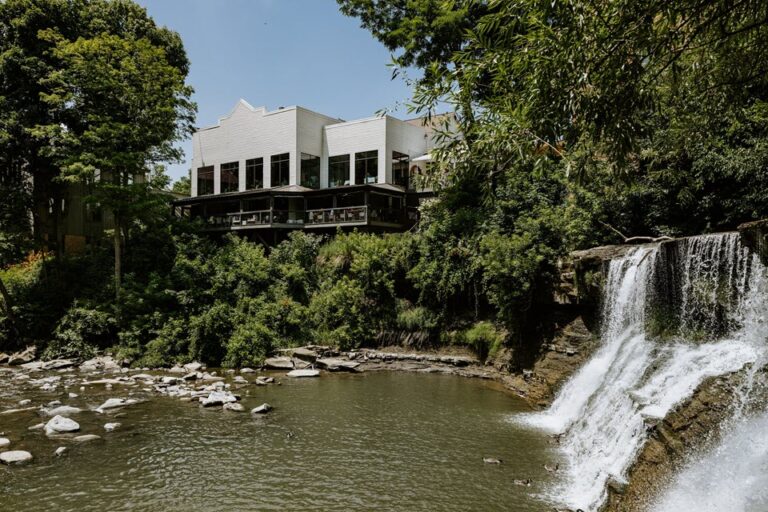 17 river grille chagrin falls oh exterior 1 768x512