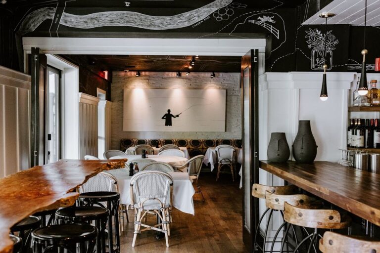 17 river grille chagrin falls oh interior 1 768x512