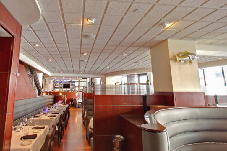 the oceanaire seafood room indianapolis in interior 7 768x512