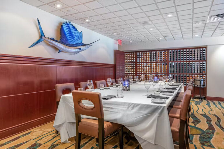 the oceanaire seafood room indianapolis in interior 9 768x512