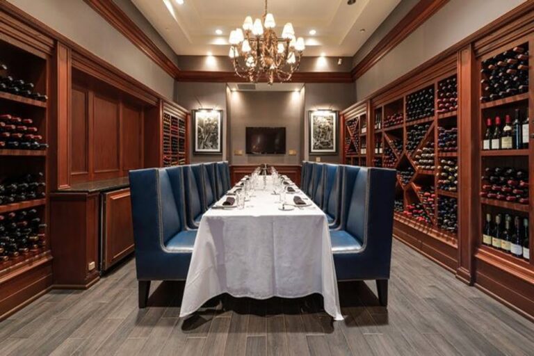 shulas steak house naples fl interior 5 768x512