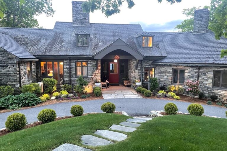 the restaurant at gideon ridge inn blowing rock nc exterior 1 768x512