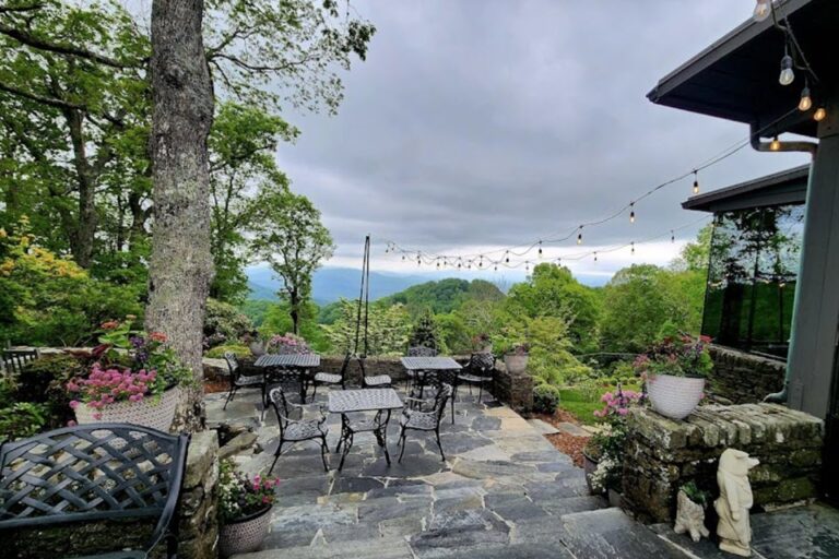 the restaurant at gideon ridge inn blowing rock nc outside 2 768x512