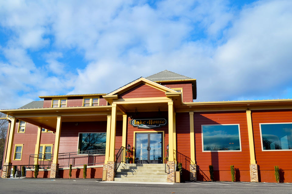 Iona Lake Inn – Lake House Restaurant – bar restaurant