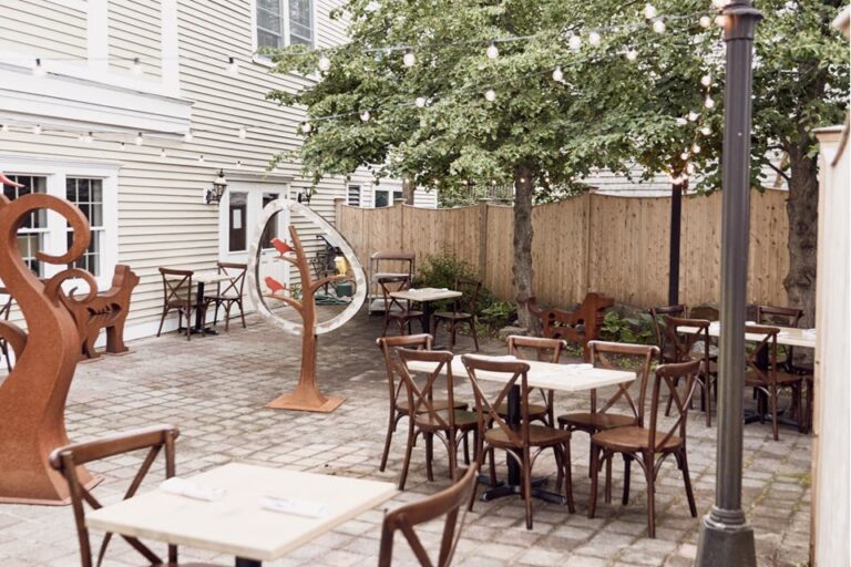 chez rosa kennebunkport me outside 1 768x512