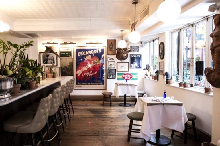 fairfax tavern and bar new york ny interior 4 768x512